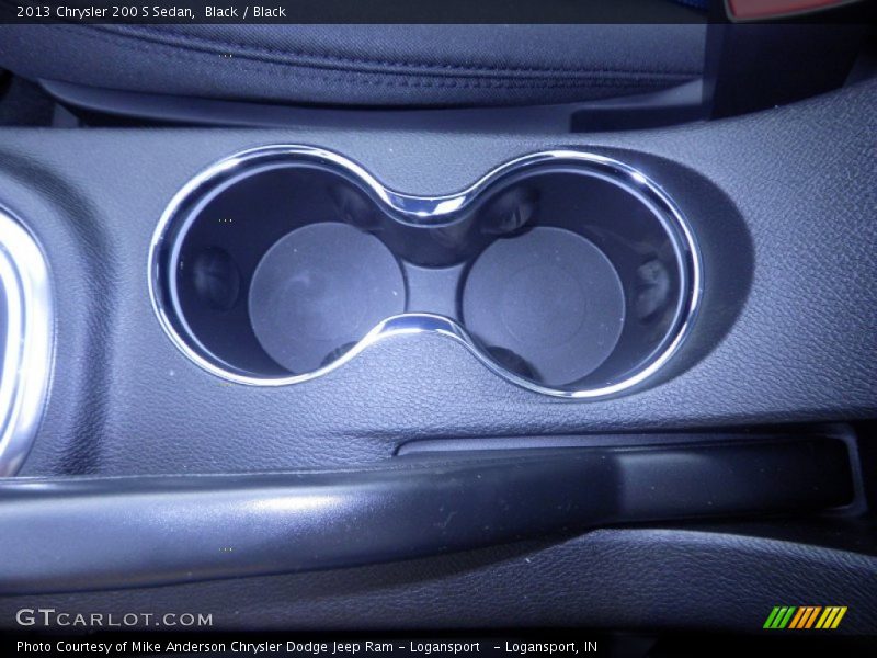 Black / Black 2013 Chrysler 200 S Sedan