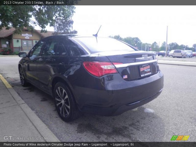 Black / Black 2013 Chrysler 200 S Sedan