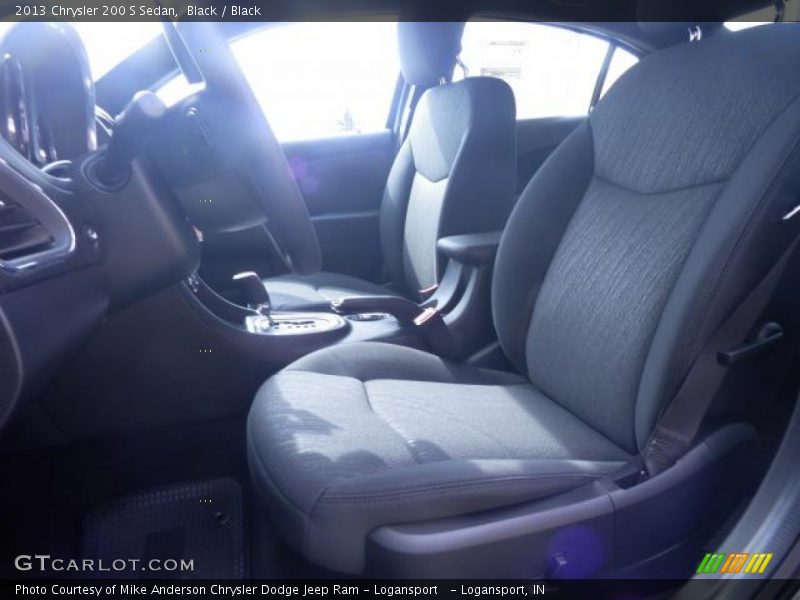 Black / Black 2013 Chrysler 200 S Sedan