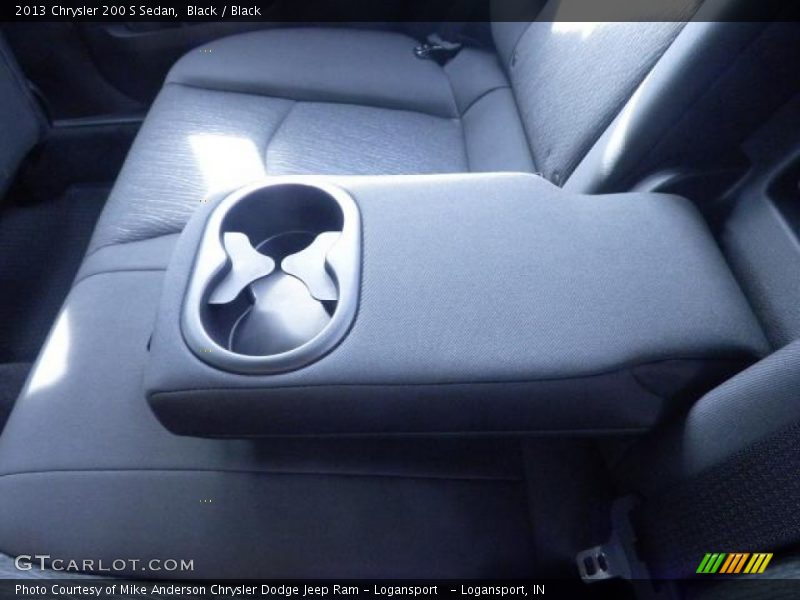 Black / Black 2013 Chrysler 200 S Sedan