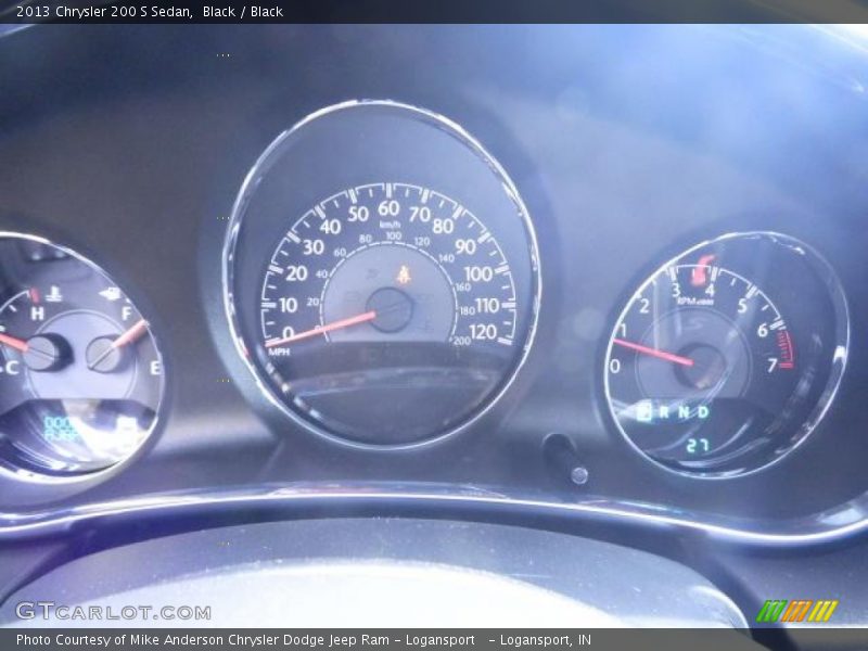 Black / Black 2013 Chrysler 200 S Sedan