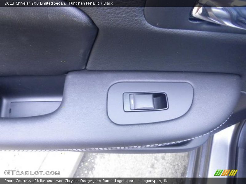 Tungsten Metallic / Black 2013 Chrysler 200 Limited Sedan