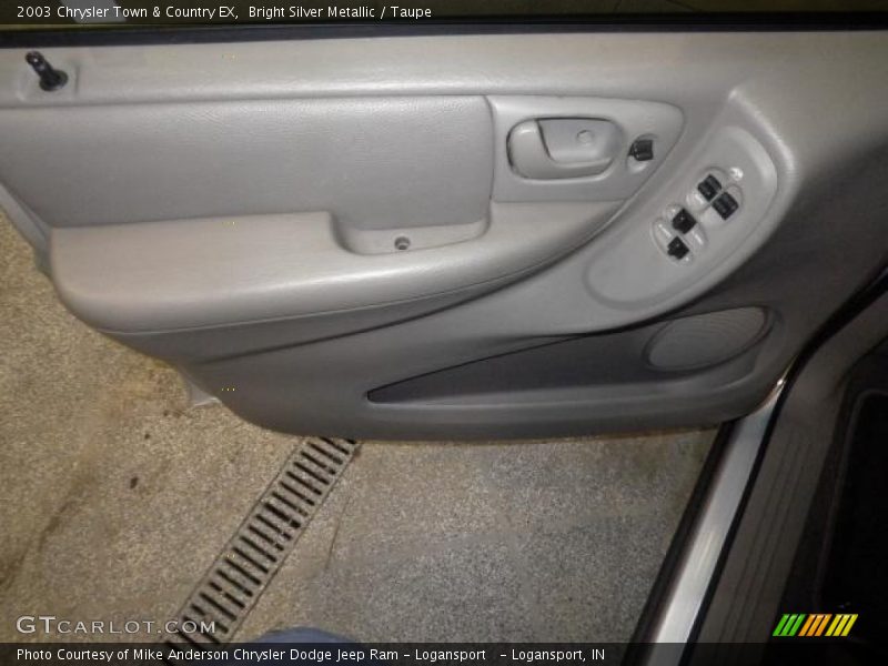 Bright Silver Metallic / Taupe 2003 Chrysler Town & Country EX