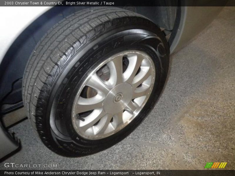  2003 Town & Country EX Wheel
