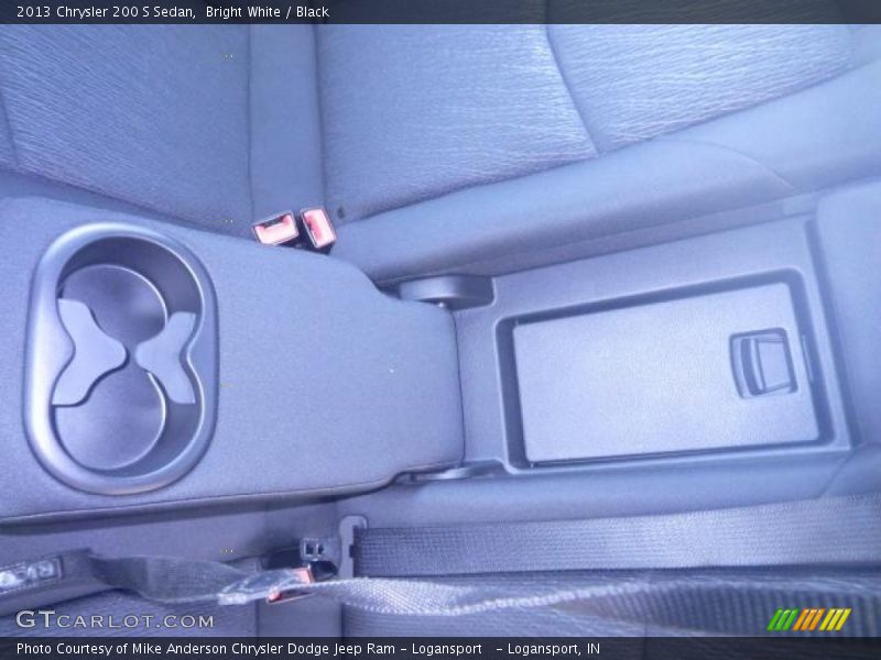 Bright White / Black 2013 Chrysler 200 S Sedan