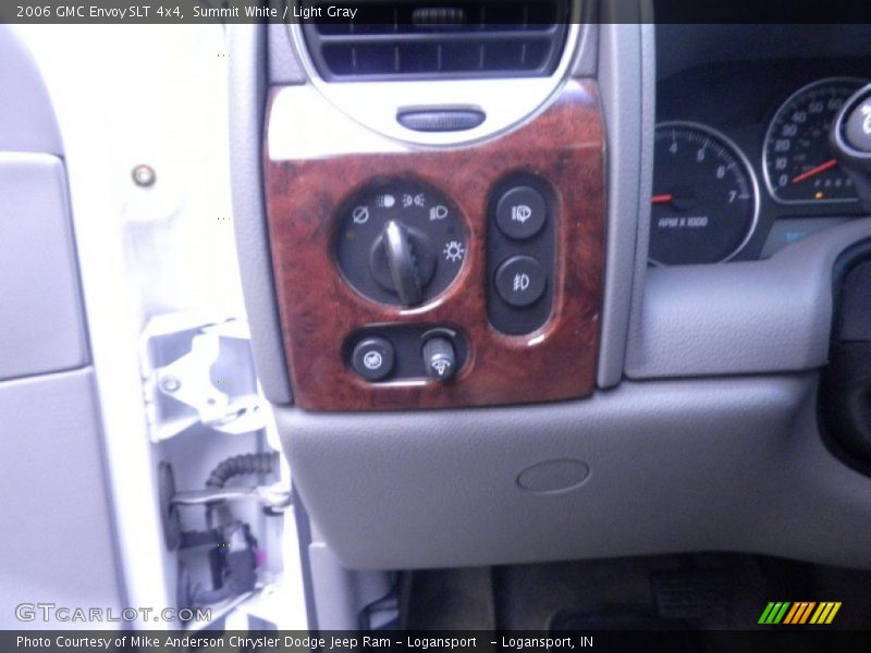 Summit White / Light Gray 2006 GMC Envoy SLT 4x4