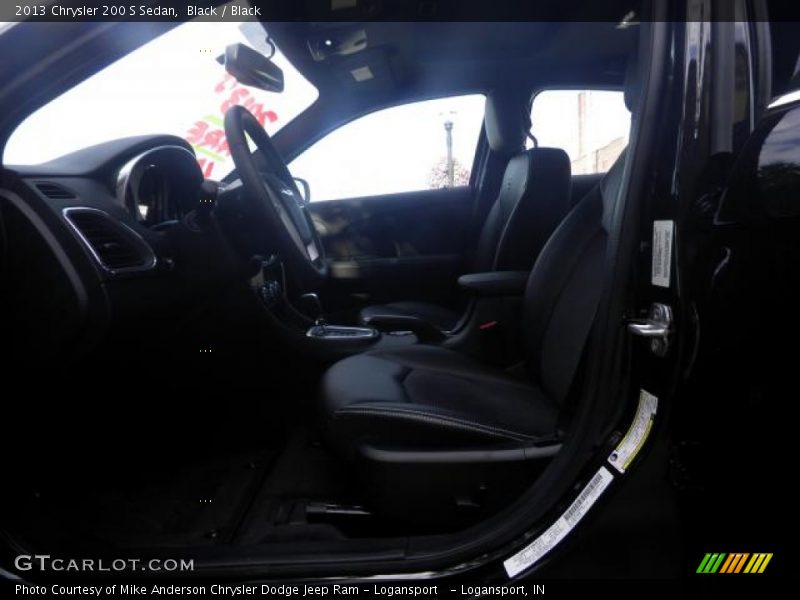 Black / Black 2013 Chrysler 200 S Sedan