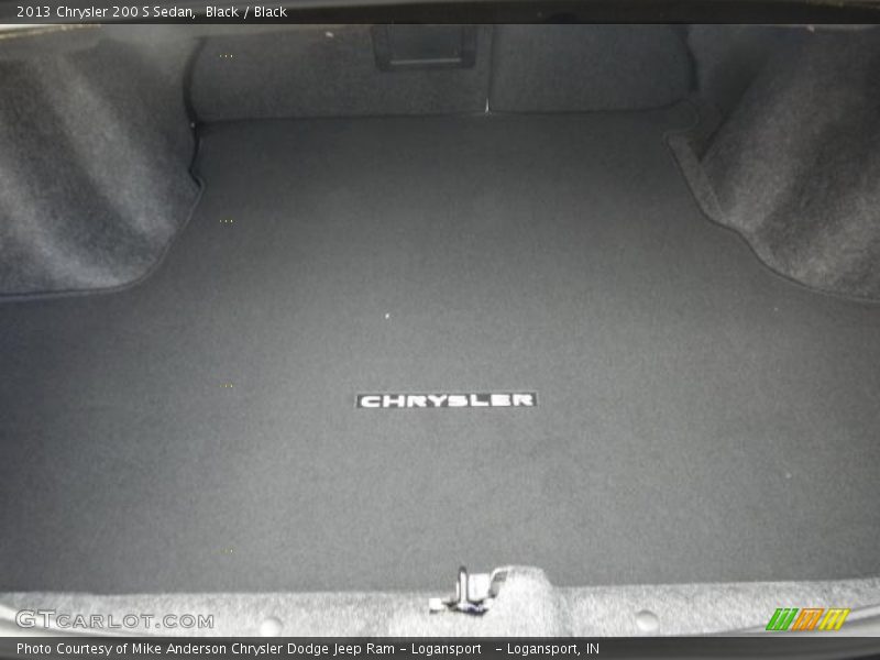 Black / Black 2013 Chrysler 200 S Sedan
