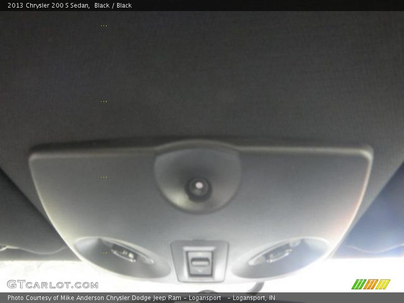 Black / Black 2013 Chrysler 200 S Sedan