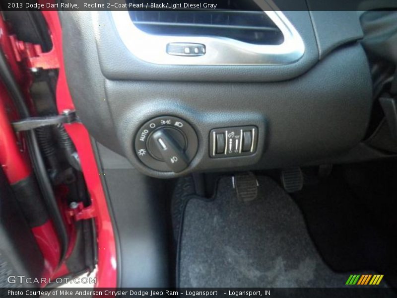 Redline 2-Coat Pearl / Black/Light Diesel Gray 2013 Dodge Dart Rallye
