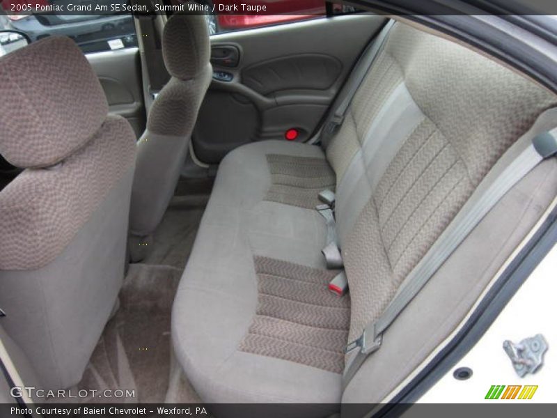 Summit White / Dark Taupe 2005 Pontiac Grand Am SE Sedan