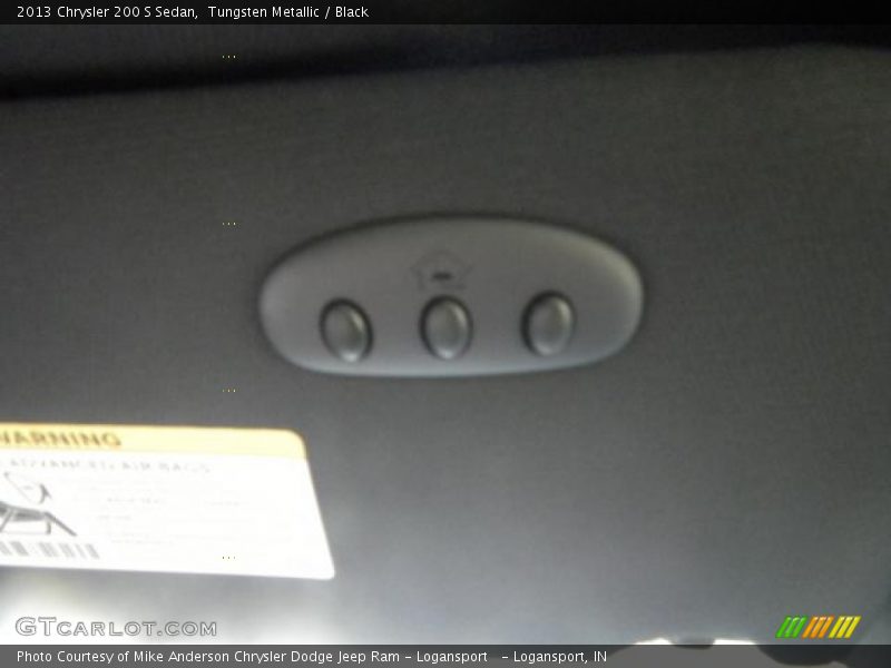 Tungsten Metallic / Black 2013 Chrysler 200 S Sedan