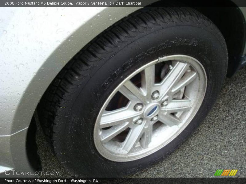 Vapor Silver Metallic / Dark Charcoal 2008 Ford Mustang V6 Deluxe Coupe