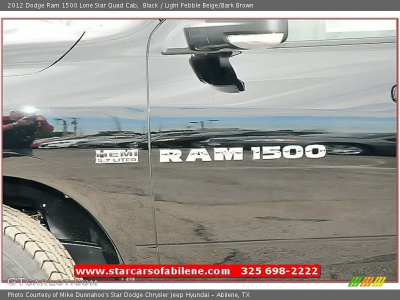 Black / Light Pebble Beige/Bark Brown 2012 Dodge Ram 1500 Lone Star Quad Cab