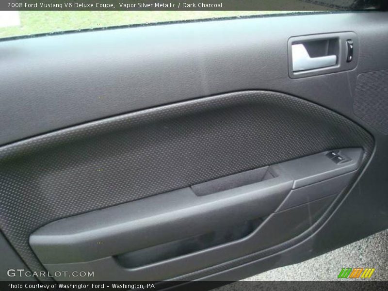 Vapor Silver Metallic / Dark Charcoal 2008 Ford Mustang V6 Deluxe Coupe