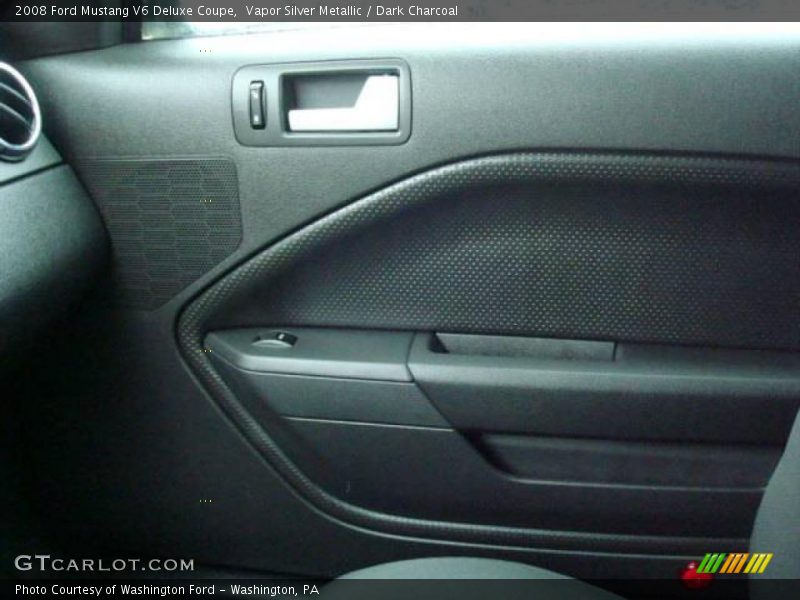 Vapor Silver Metallic / Dark Charcoal 2008 Ford Mustang V6 Deluxe Coupe