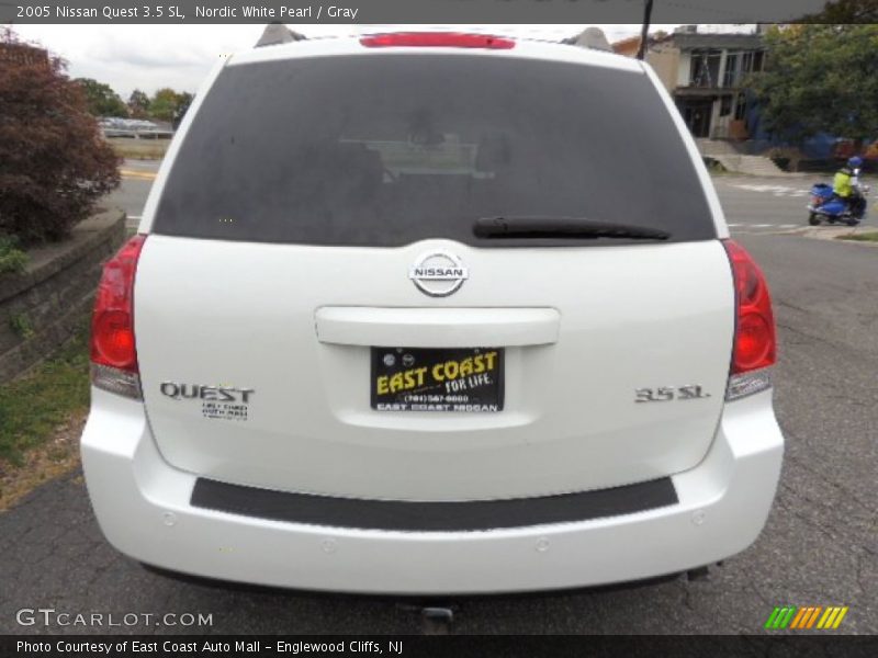 Nordic White Pearl / Gray 2005 Nissan Quest 3.5 SL