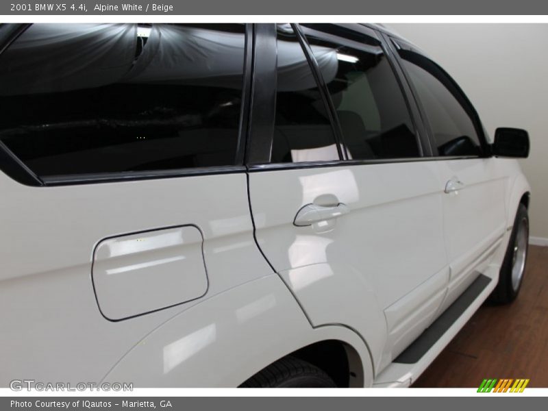 Alpine White / Beige 2001 BMW X5 4.4i