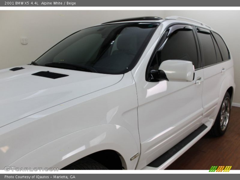 Alpine White / Beige 2001 BMW X5 4.4i