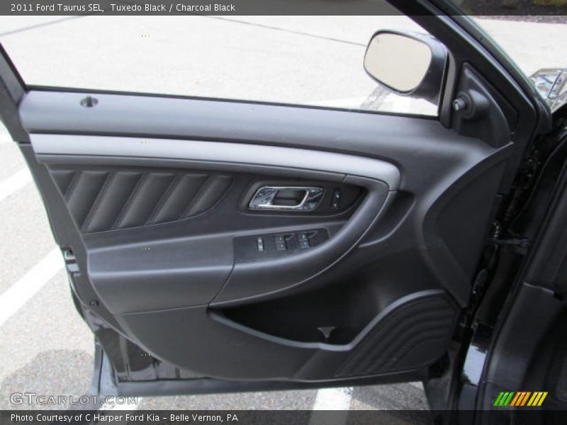 Tuxedo Black / Charcoal Black 2011 Ford Taurus SEL
