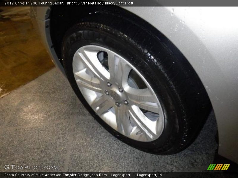 Bright Silver Metallic / Black/Light Frost 2012 Chrysler 200 Touring Sedan