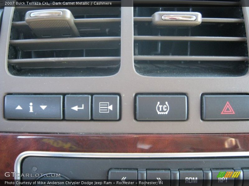 Controls of 2007 Terraza CXL