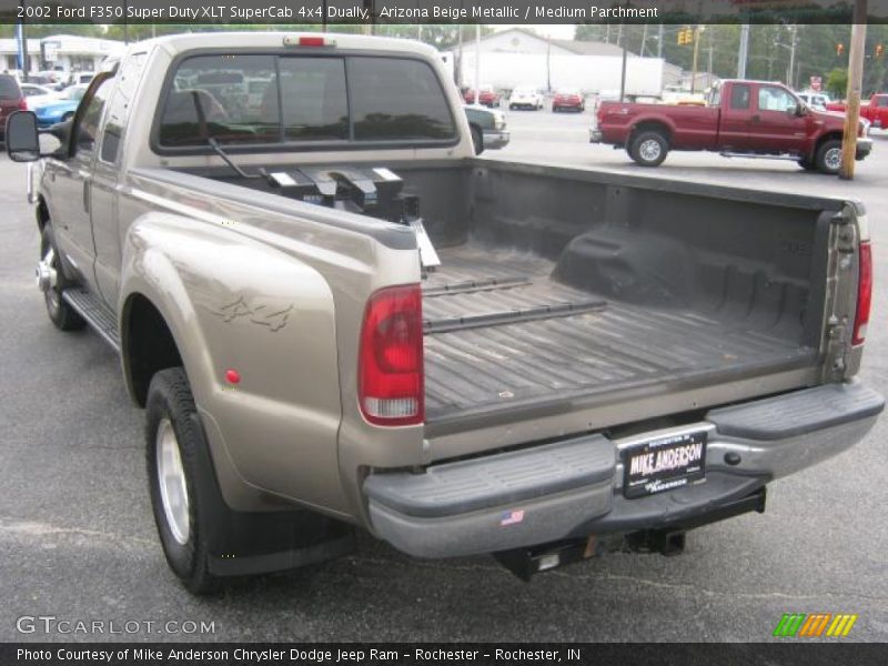 Arizona Beige Metallic / Medium Parchment 2002 Ford F350 Super Duty XLT SuperCab 4x4 Dually
