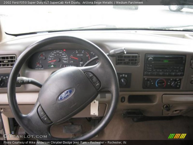 Dashboard of 2002 F350 Super Duty XLT SuperCab 4x4 Dually