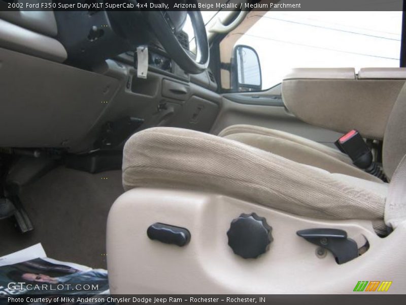 Arizona Beige Metallic / Medium Parchment 2002 Ford F350 Super Duty XLT SuperCab 4x4 Dually