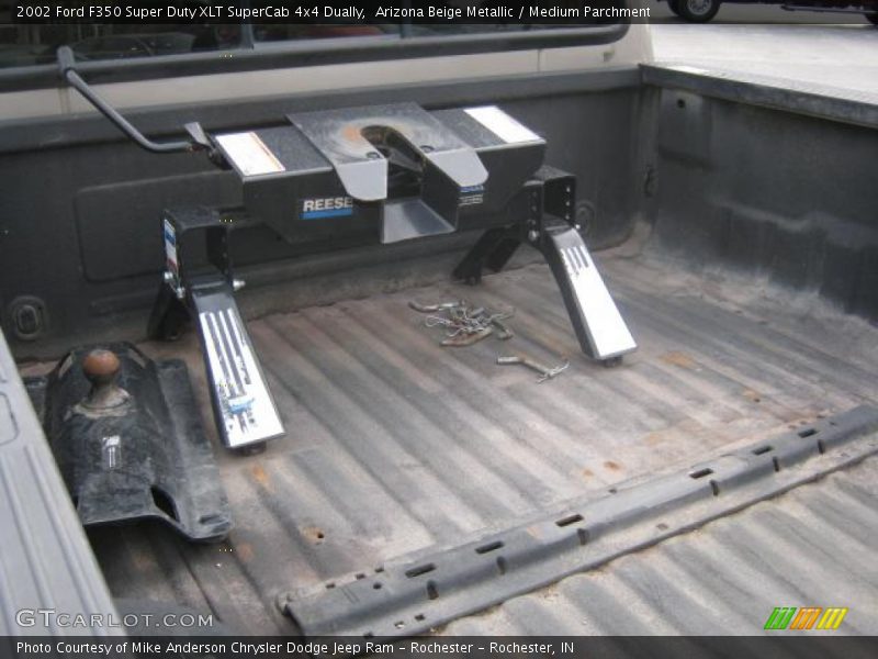 Arizona Beige Metallic / Medium Parchment 2002 Ford F350 Super Duty XLT SuperCab 4x4 Dually
