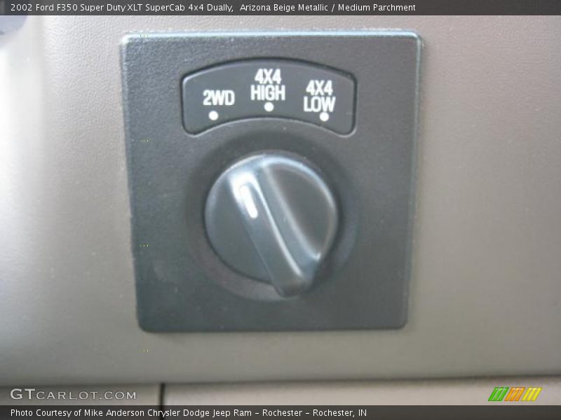 Arizona Beige Metallic / Medium Parchment 2002 Ford F350 Super Duty XLT SuperCab 4x4 Dually