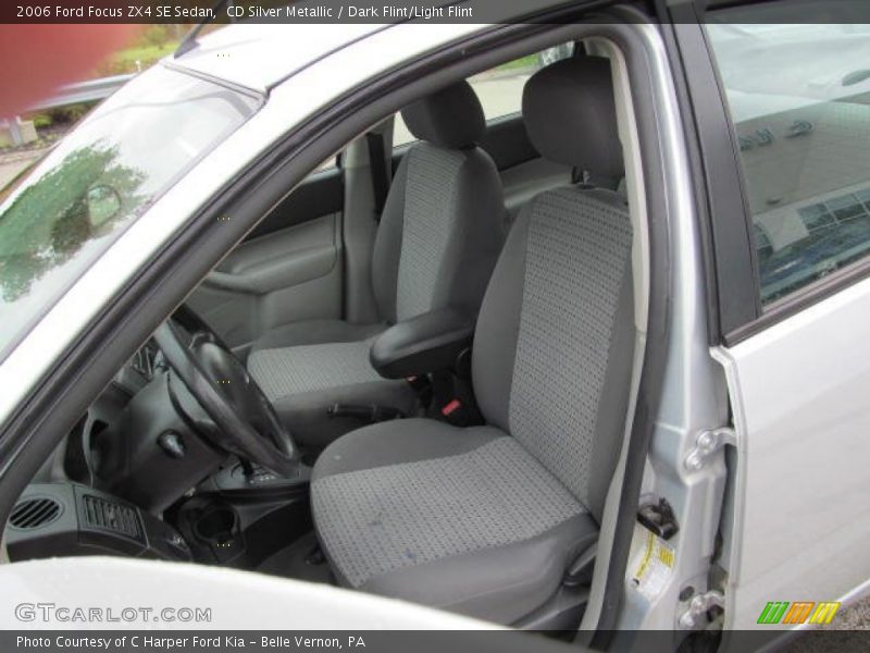 CD Silver Metallic / Dark Flint/Light Flint 2006 Ford Focus ZX4 SE Sedan