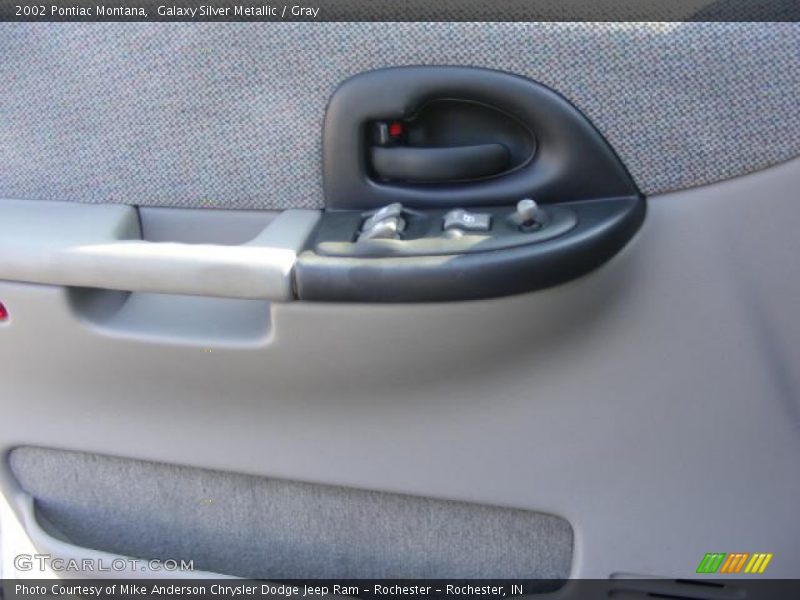 Galaxy Silver Metallic / Gray 2002 Pontiac Montana
