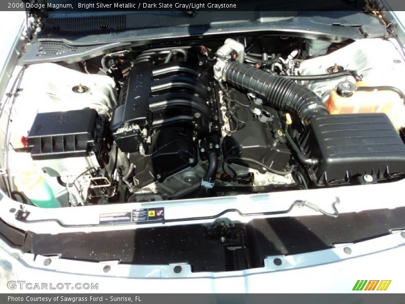 Bright Silver Metallic / Dark Slate Gray/Light Graystone 2006 Dodge Magnum