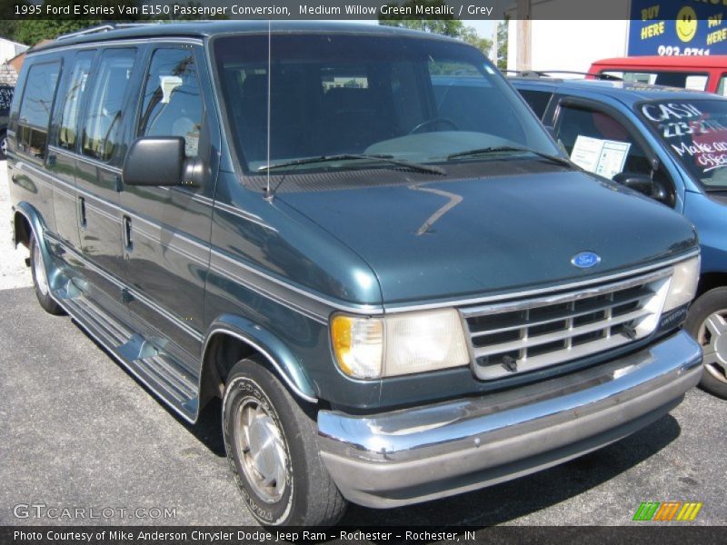 Front 3/4 View of 1995 E Series Van E150 Passenger Conversion