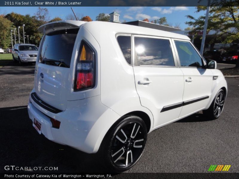 Clear White / Black Leather 2011 Kia Soul !