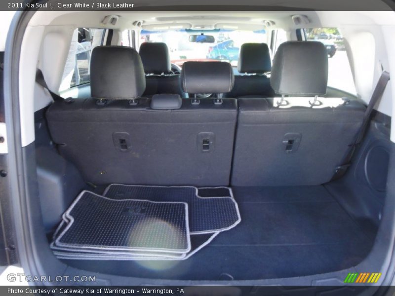 Clear White / Black Leather 2011 Kia Soul !