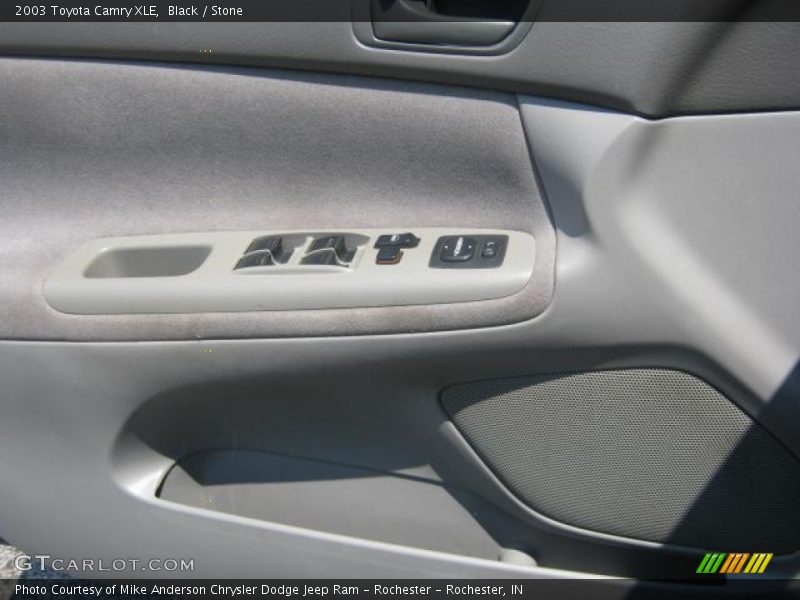 Black / Stone 2003 Toyota Camry XLE