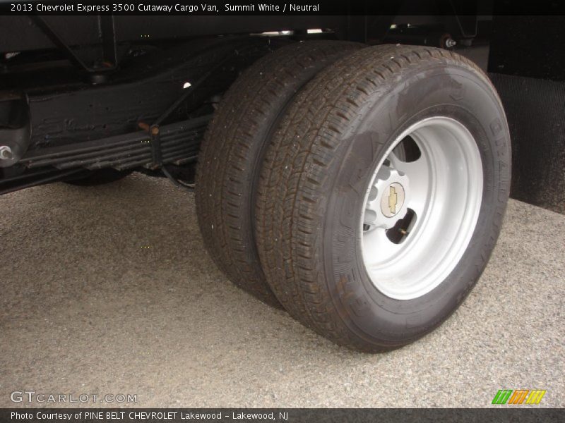 Summit White / Neutral 2013 Chevrolet Express 3500 Cutaway Cargo Van