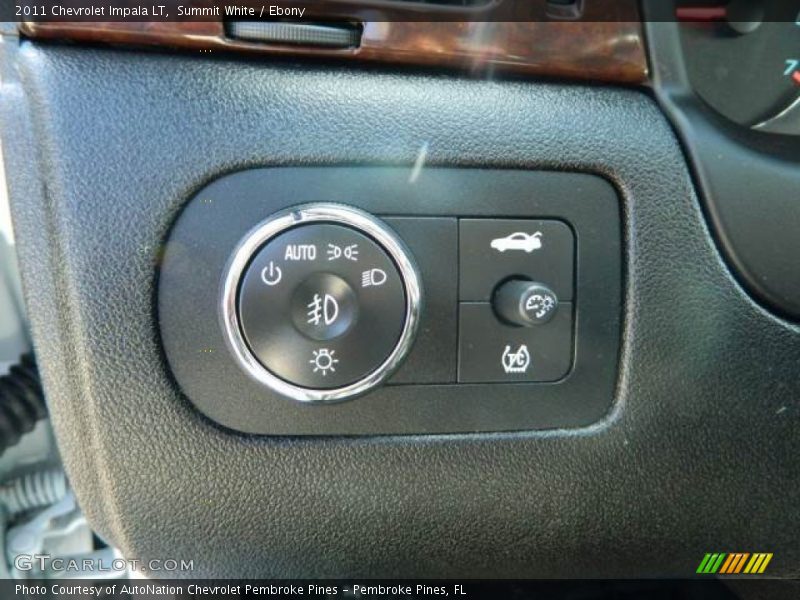 Summit White / Ebony 2011 Chevrolet Impala LT
