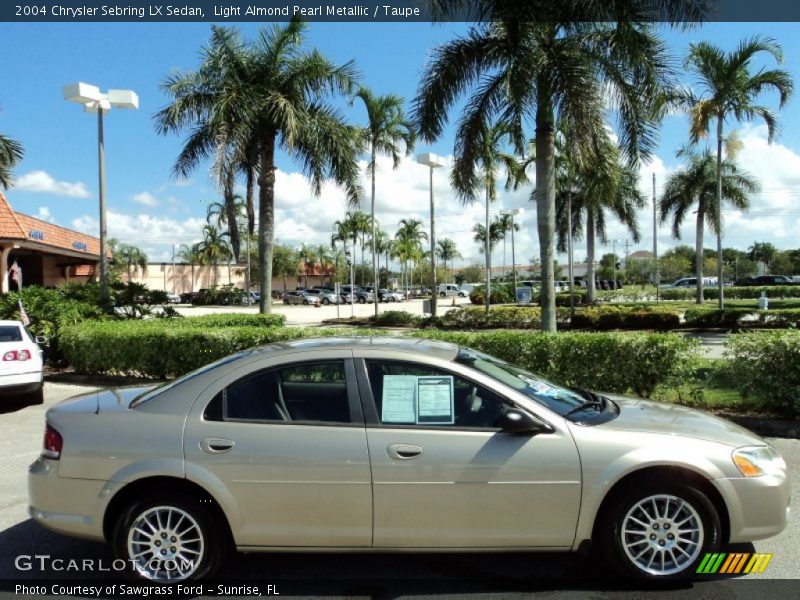 Light Almond Pearl Metallic / Taupe 2004 Chrysler Sebring LX Sedan