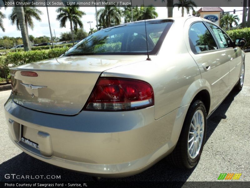 Light Almond Pearl Metallic / Taupe 2004 Chrysler Sebring LX Sedan