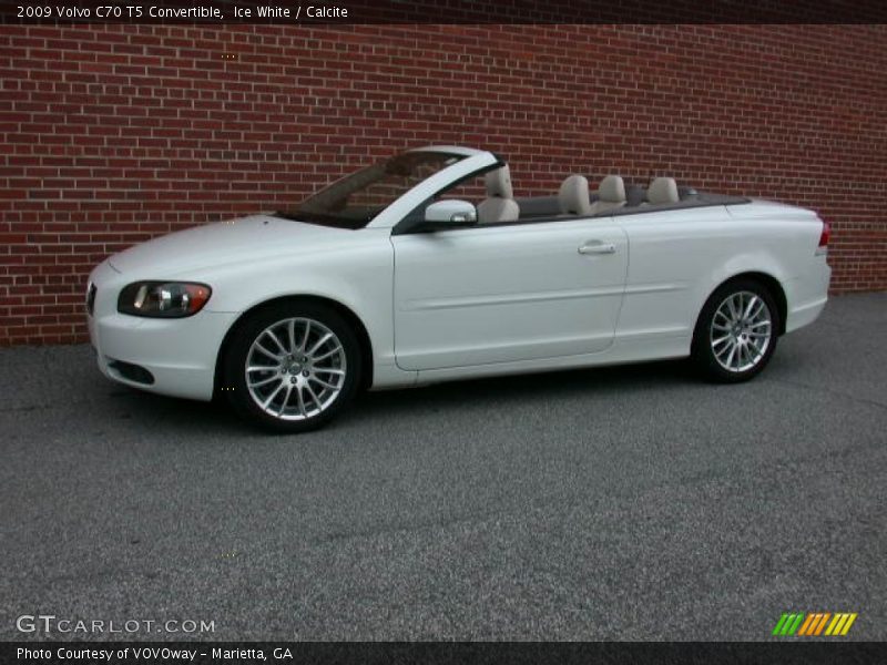 Ice White / Calcite 2009 Volvo C70 T5 Convertible