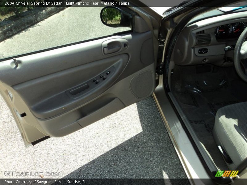 Light Almond Pearl Metallic / Taupe 2004 Chrysler Sebring LX Sedan