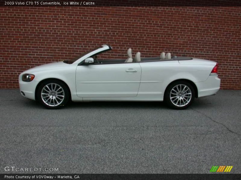 Ice White / Calcite 2009 Volvo C70 T5 Convertible