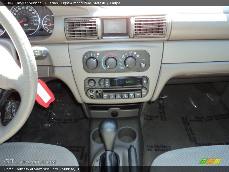 Light Almond Pearl Metallic / Taupe 2004 Chrysler Sebring LX Sedan