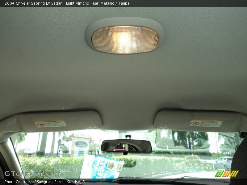 Light Almond Pearl Metallic / Taupe 2004 Chrysler Sebring LX Sedan