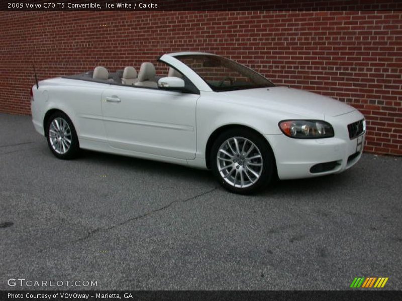 Ice White / Calcite 2009 Volvo C70 T5 Convertible