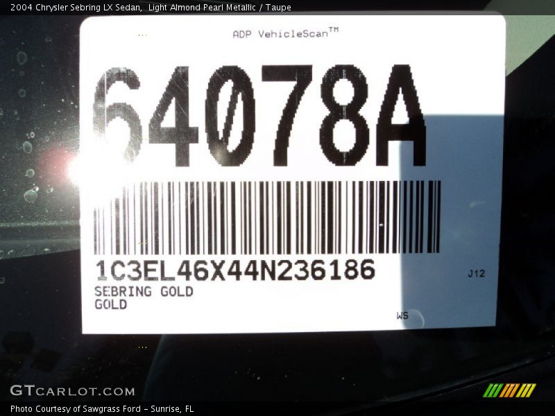 Light Almond Pearl Metallic / Taupe 2004 Chrysler Sebring LX Sedan