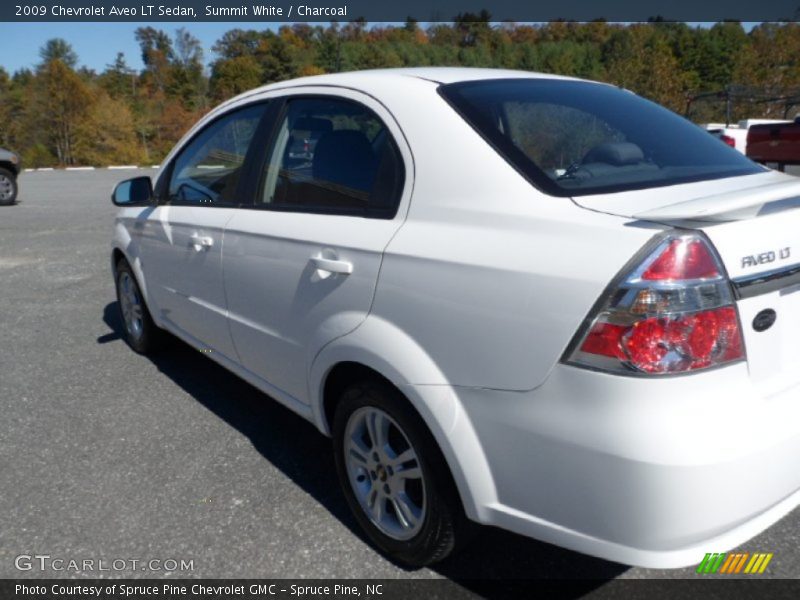 Summit White / Charcoal 2009 Chevrolet Aveo LT Sedan